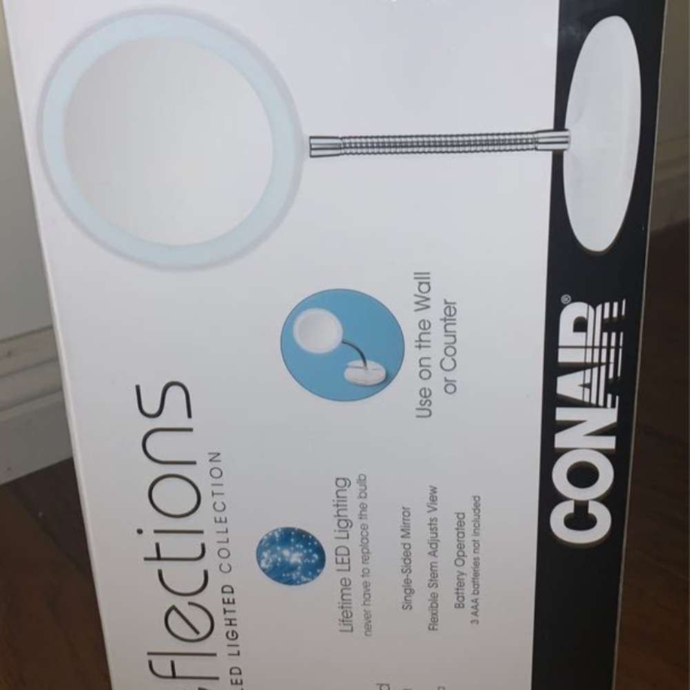 Ring light mirror from Con Air brand new!